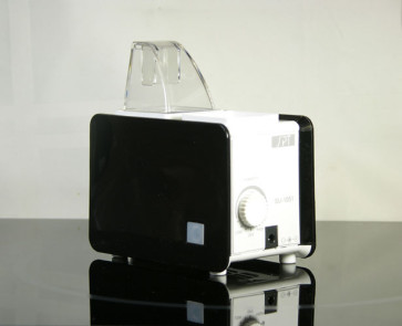 Sunpentown SU-1051B: Personal Humidifier (Black/White)
